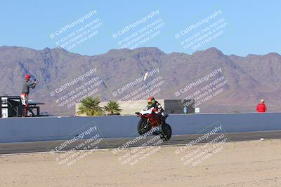 media/Nov-06-2023-Moto Forza (Mon) [[ce023d0744]]/4-Beginner Group/Session 4 (Finish Line Checker)/